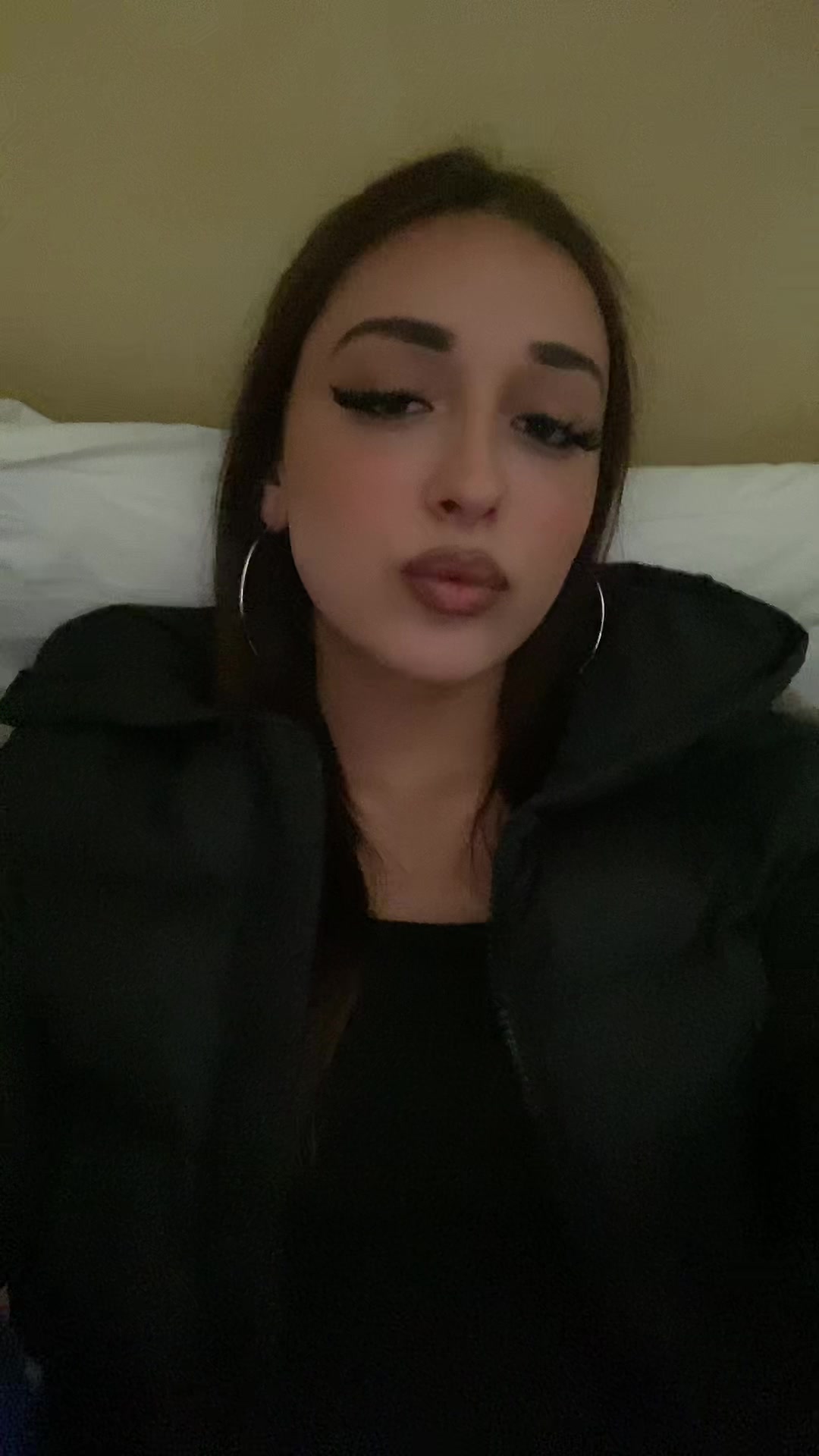@isabel16157_