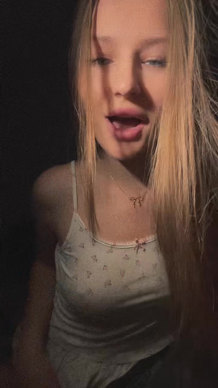 @Karina Muzhalovska