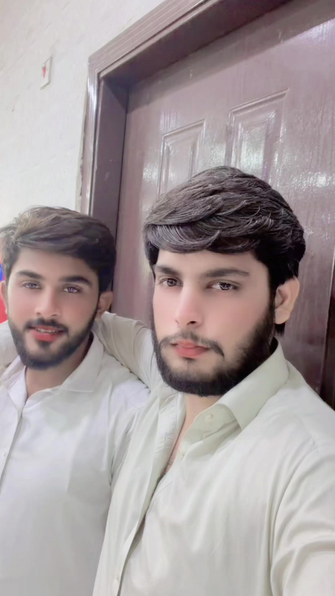 @😎شیراز بھٹی😎