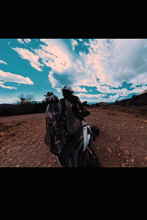 @explorerGRiders