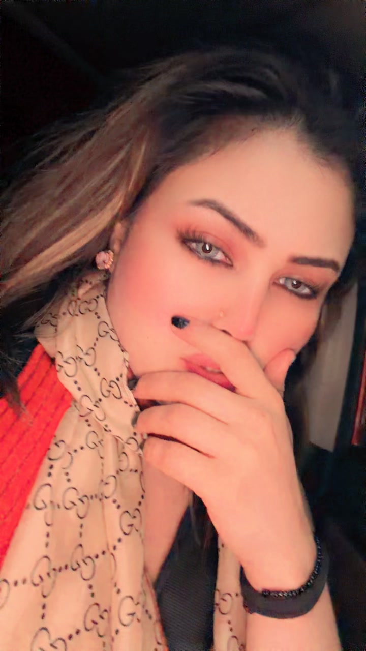 @🧿👑JIYAA Bhatt🧿 💫