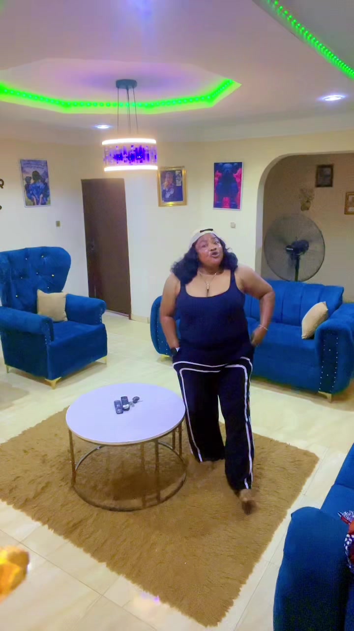 @𝐁𝐈𝐆 𝐄𝐌𝐌𝐘 𝐕𝐈𝐒𝐔𝐀𝐋𝐒