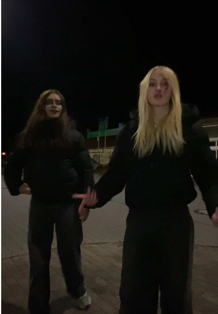 @blondiee🦦