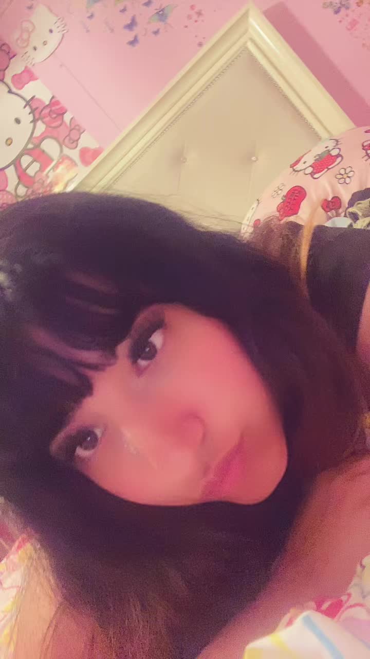 @sarahnextdoorgirl:)