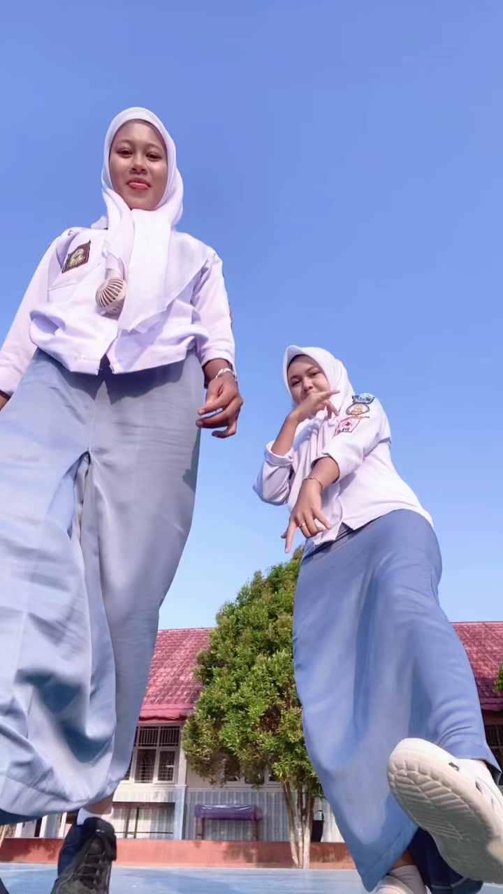 @raniaa ayeaye