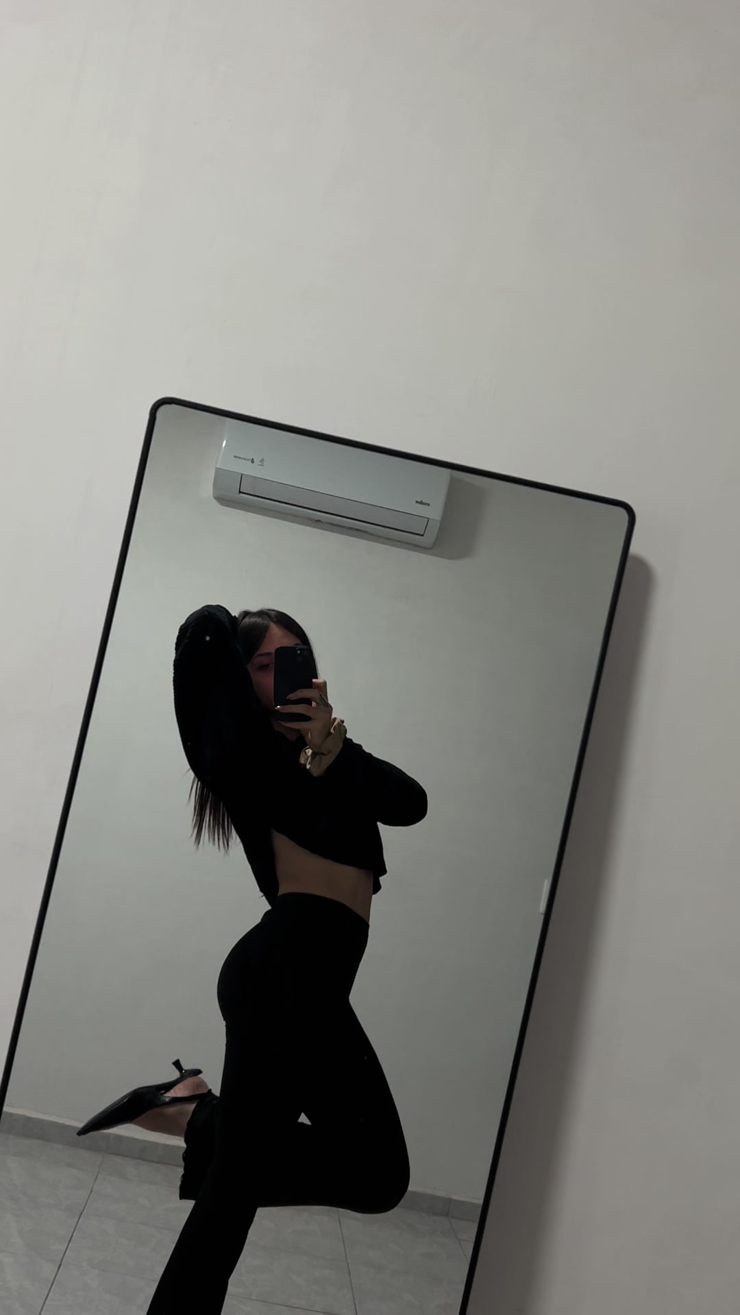 @theyloveandie