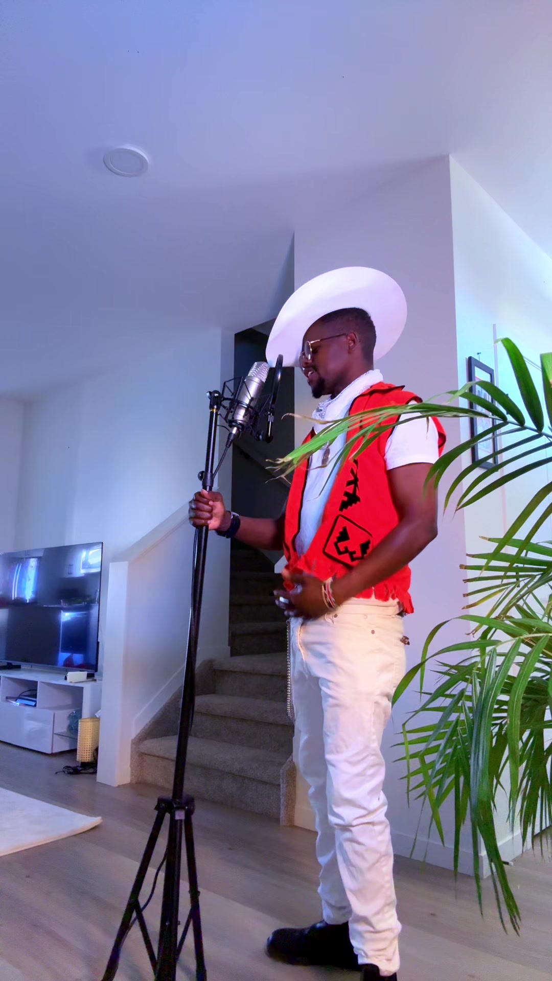 @KennyBizzoh(Mukamba Intl)