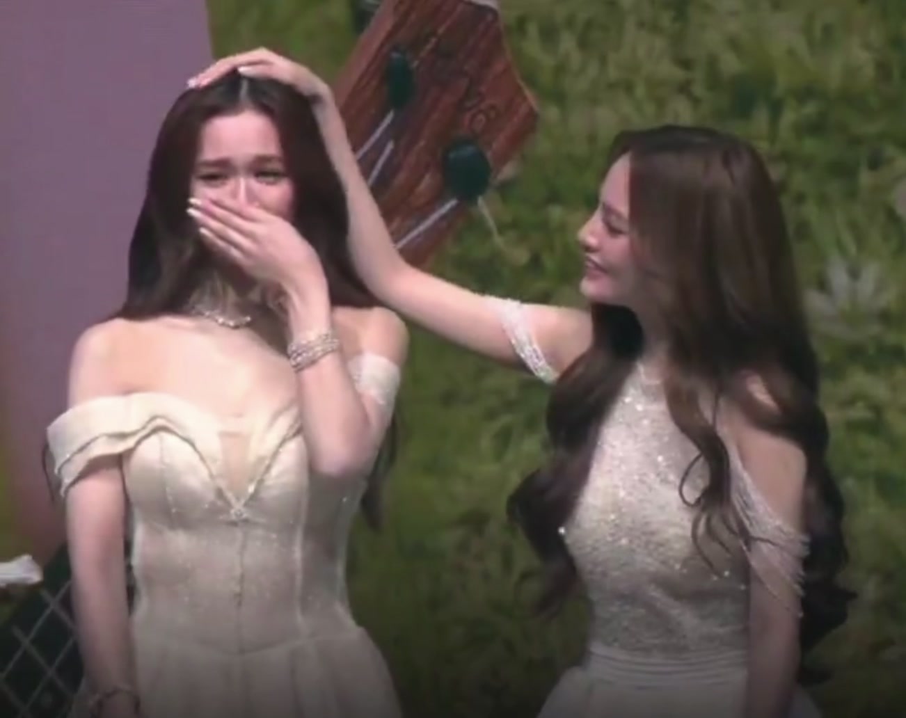 @TKNUR - sự chữa l&agrave;nh🦌🐬