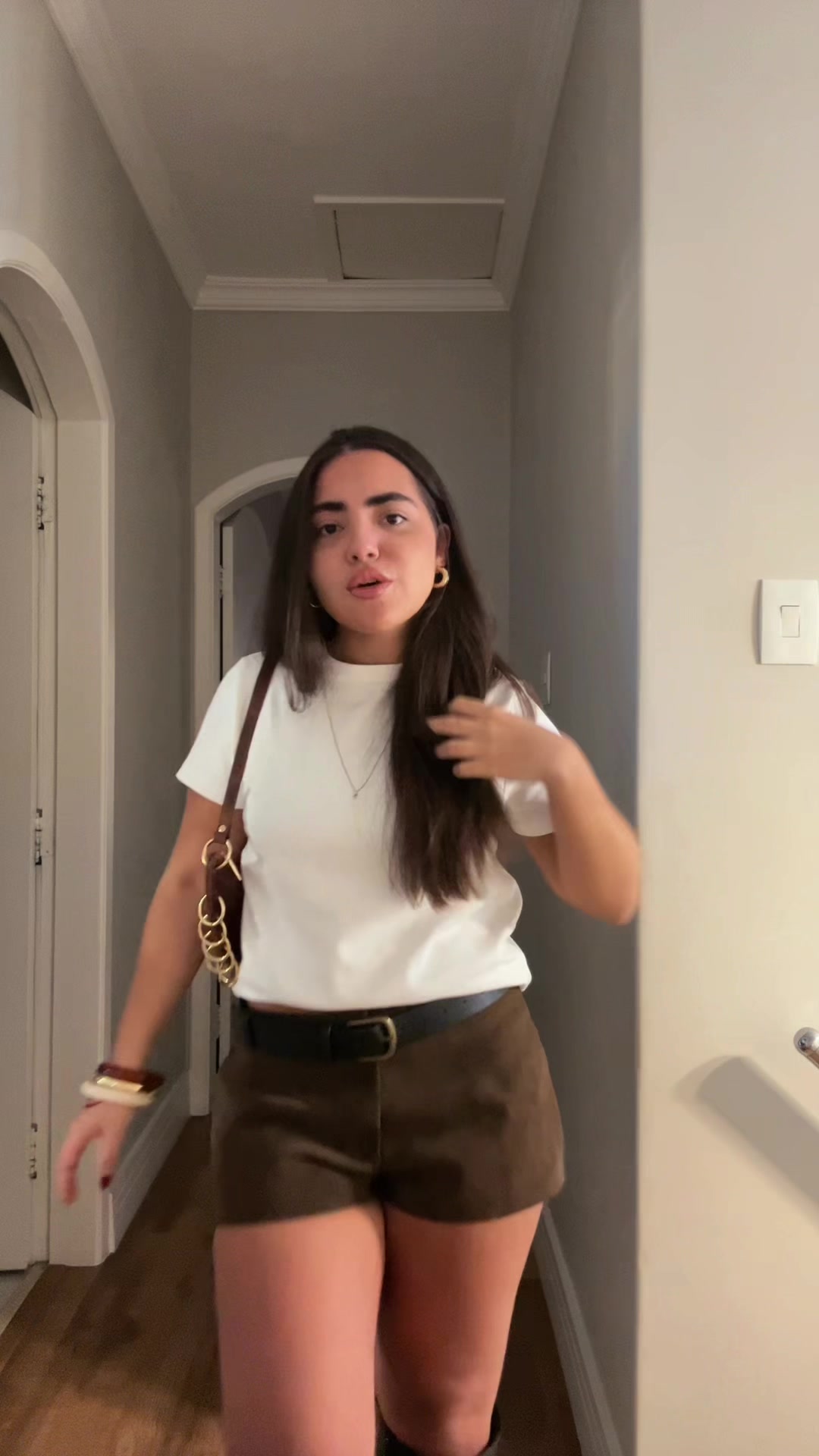 @lívia