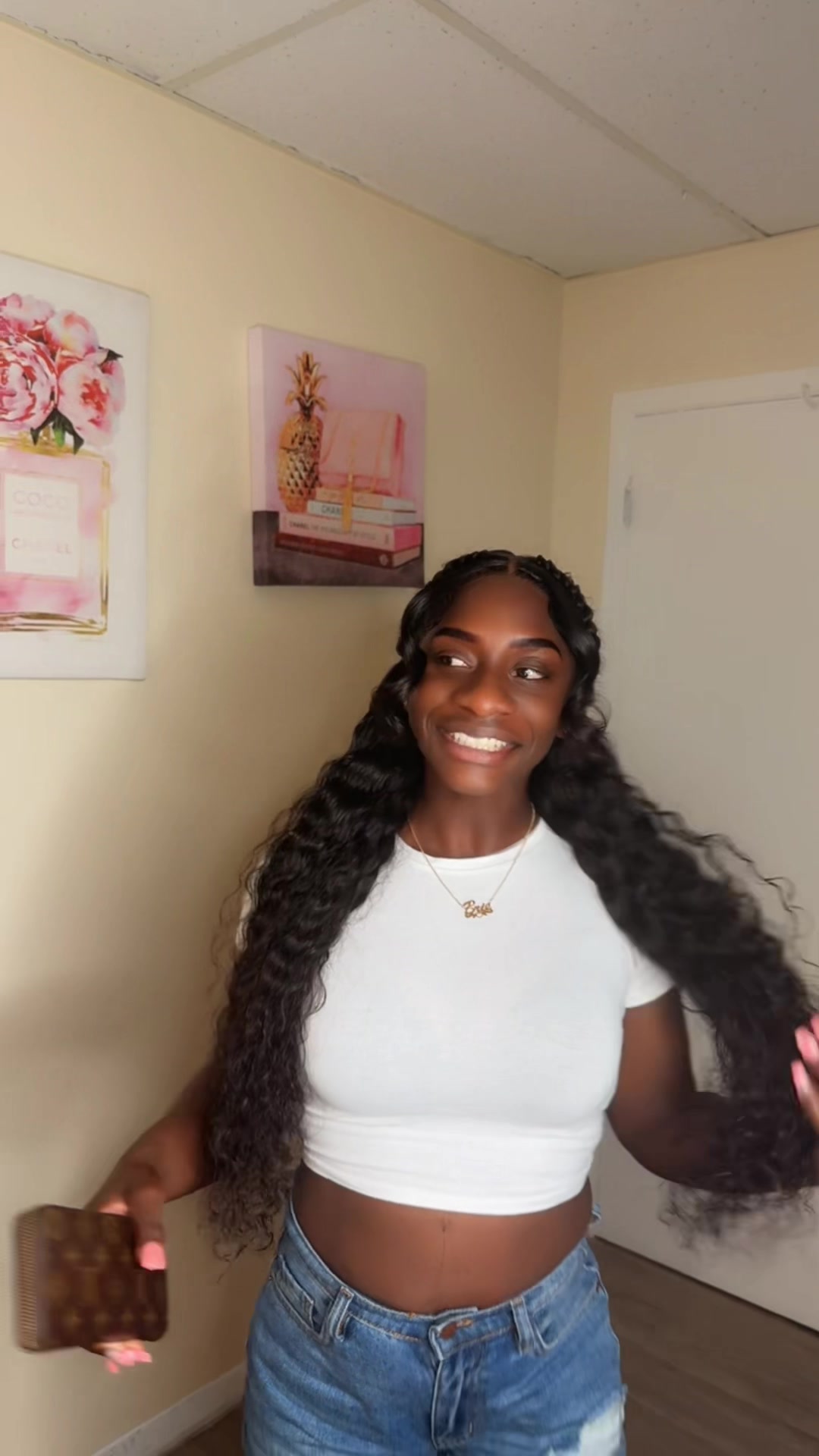 @theeglamroom
