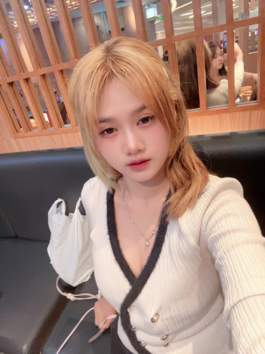 @dheaaa30