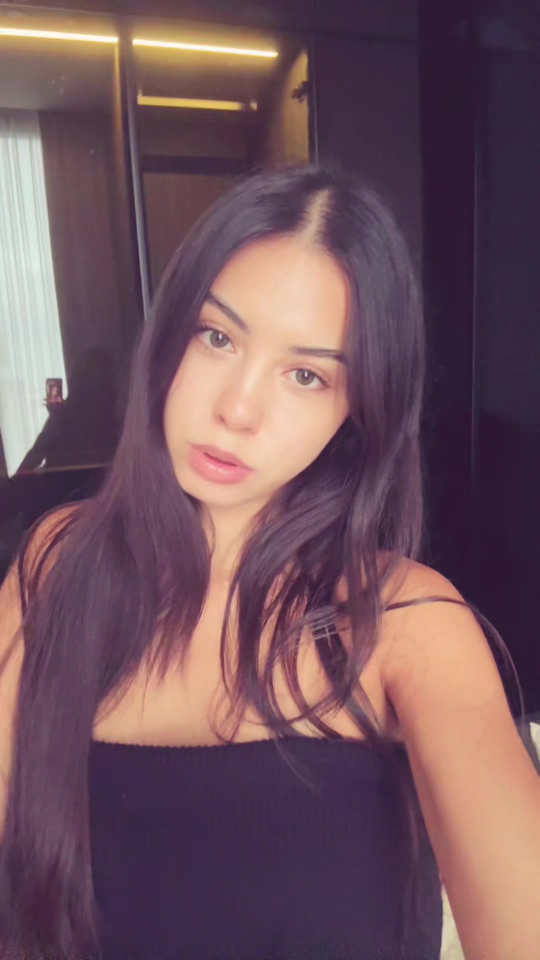 @𝐋𝐢𝐯𝐢𝐚 (ลิเวีย) 𝐇.