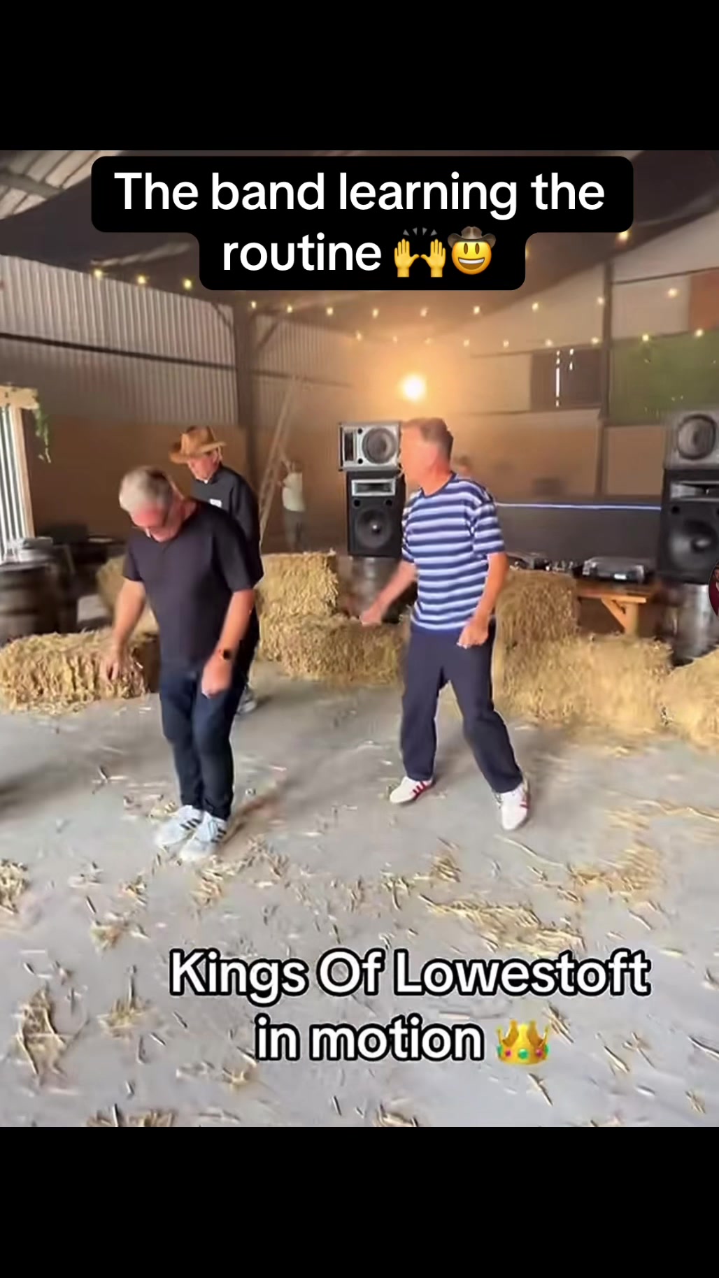 @foxyslinedancing