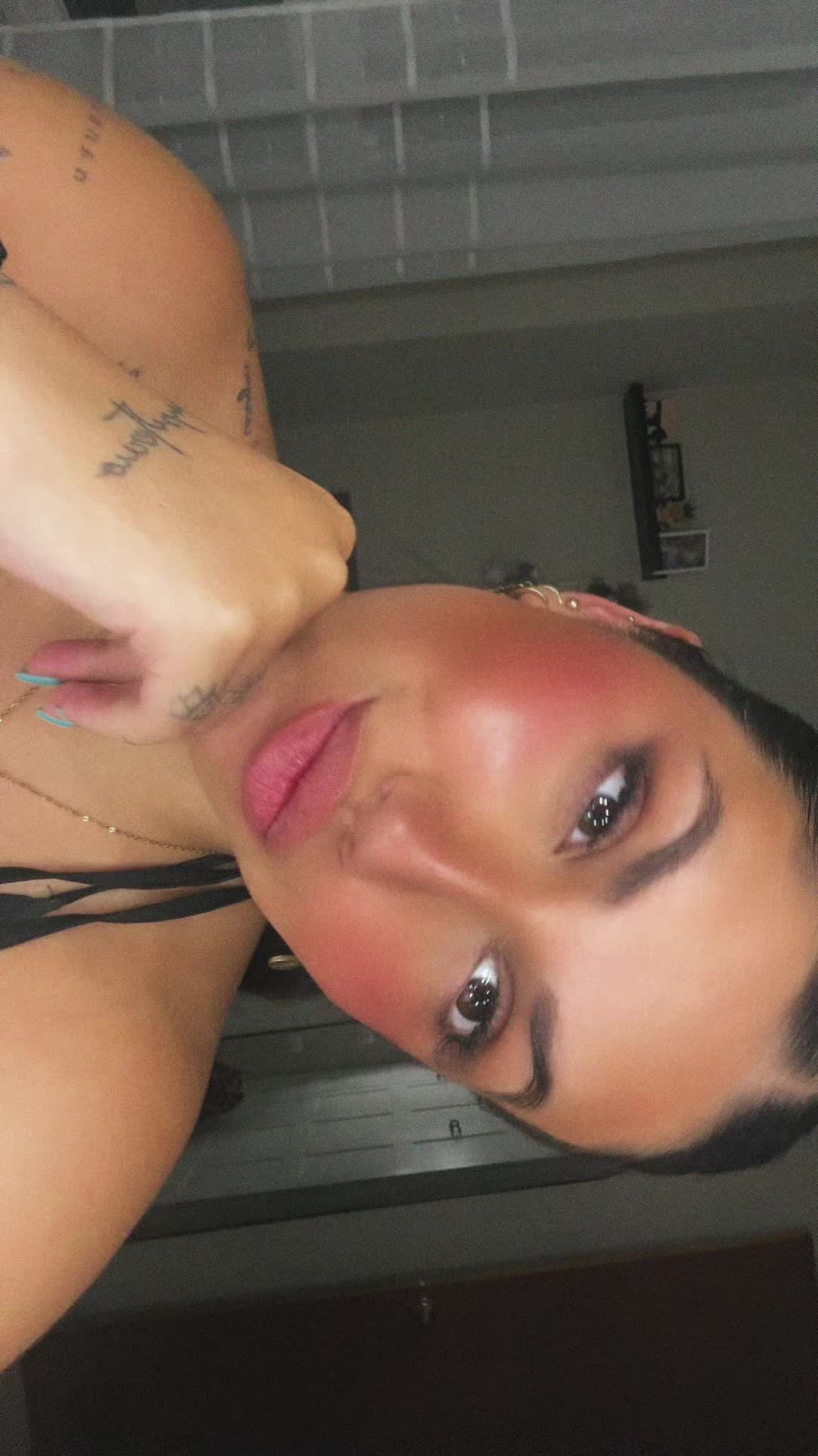 @lauraavrgass