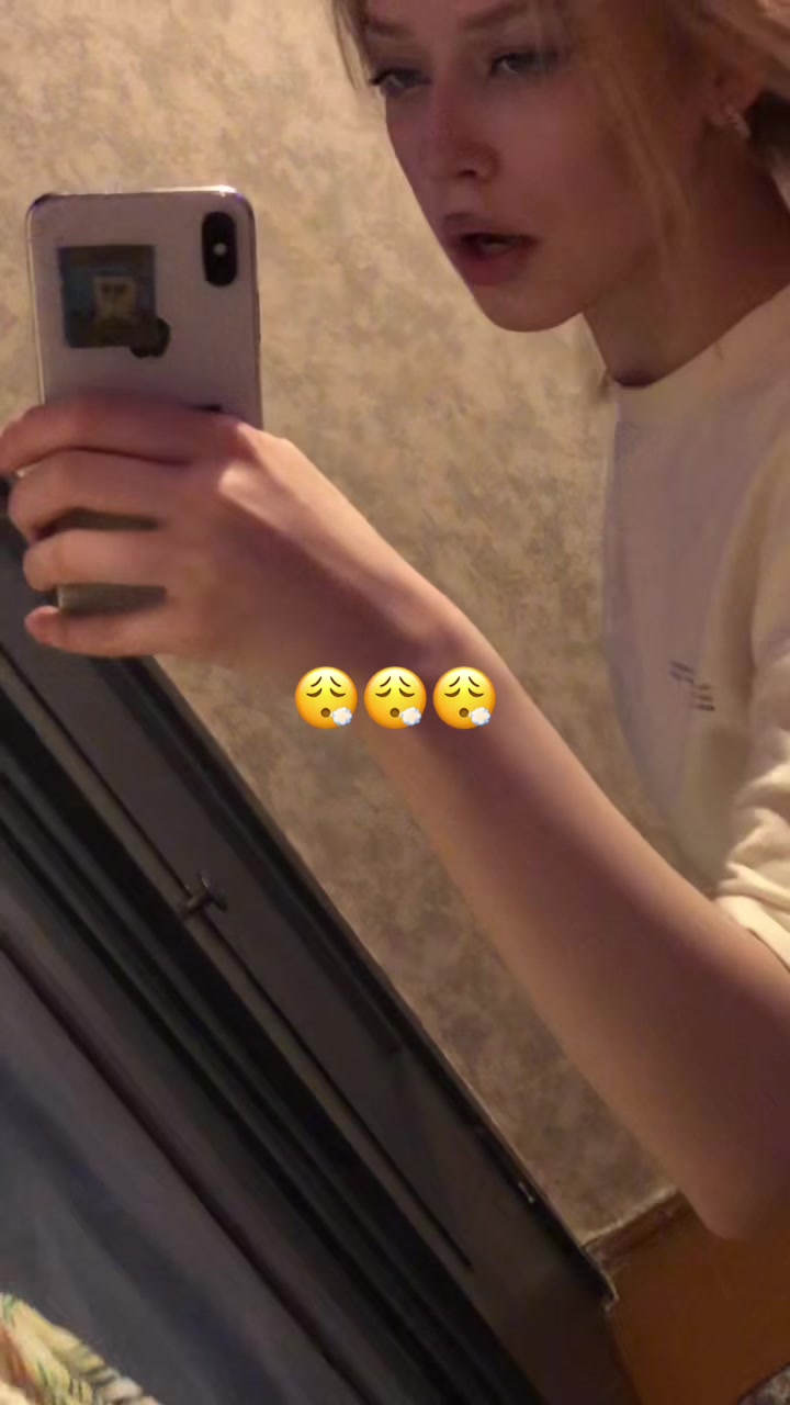 @Полинв спит