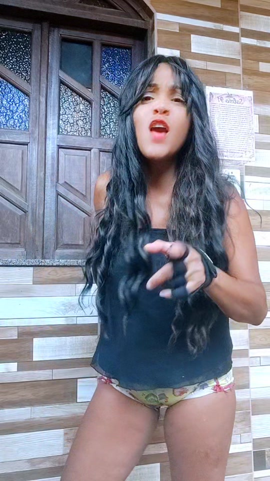@Lucy a guria do short sexy