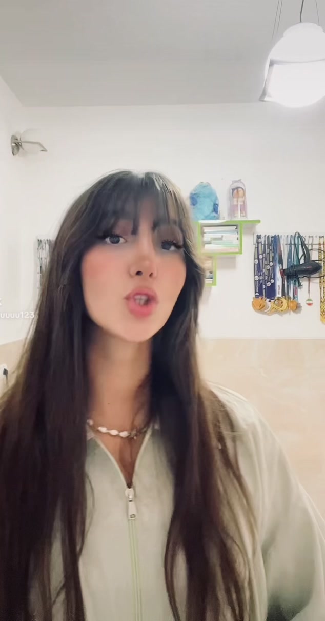@Saniiii