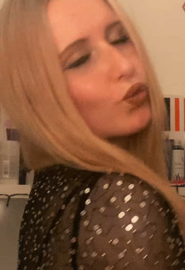 @adelka164