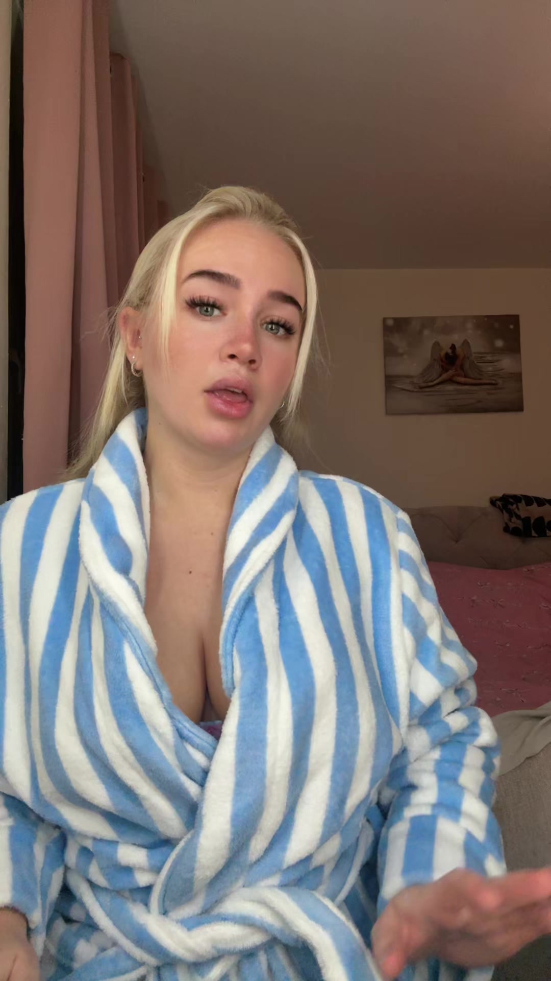 @Official_Elleshaaa