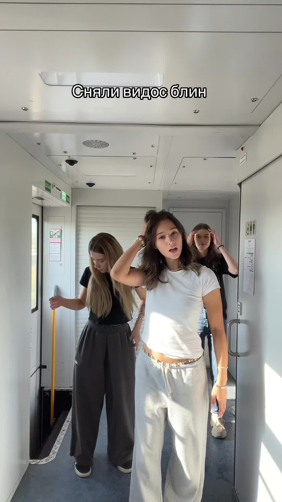 @violaa