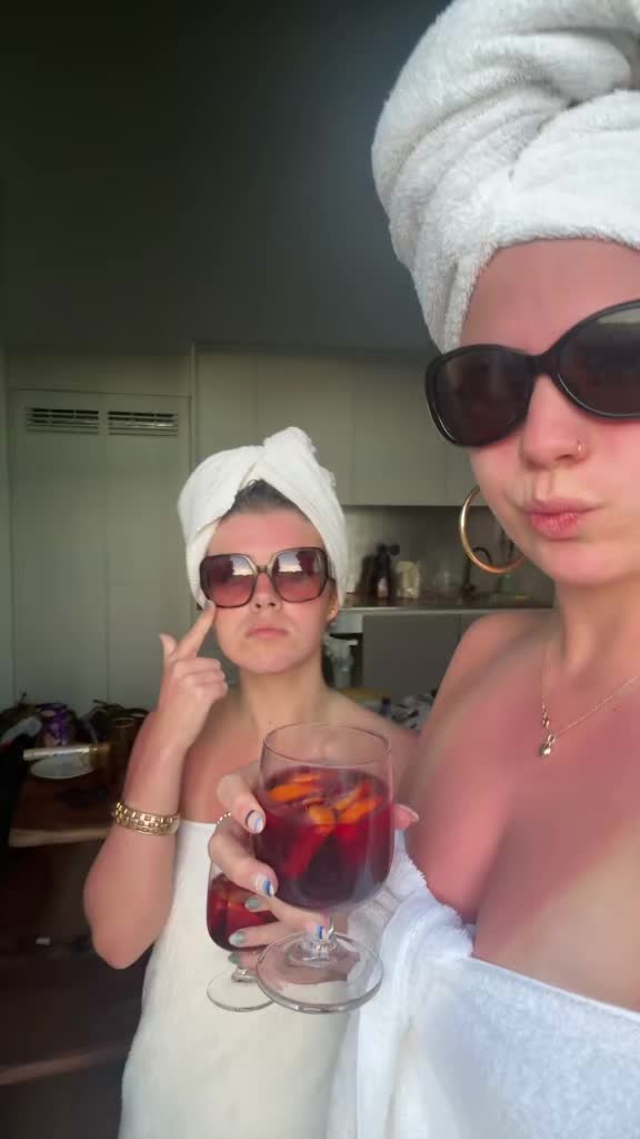 @Flatandconnect