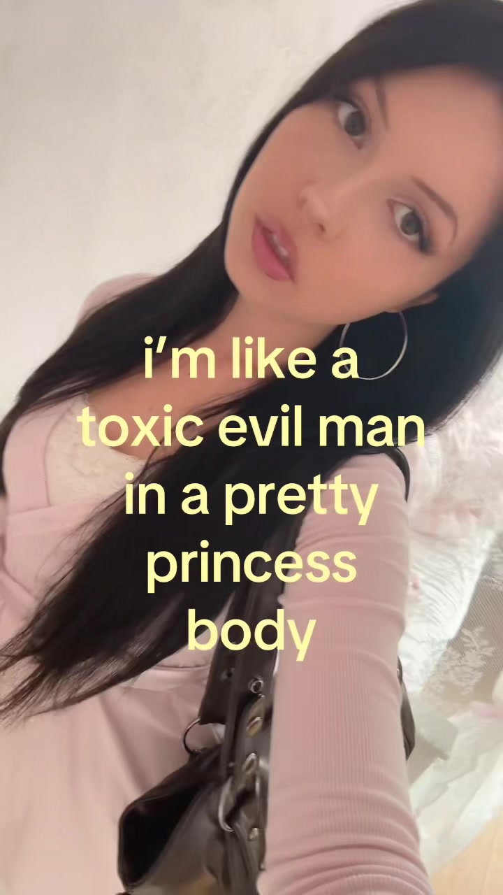 @𝐸𝜐𝑖𝑒🧁