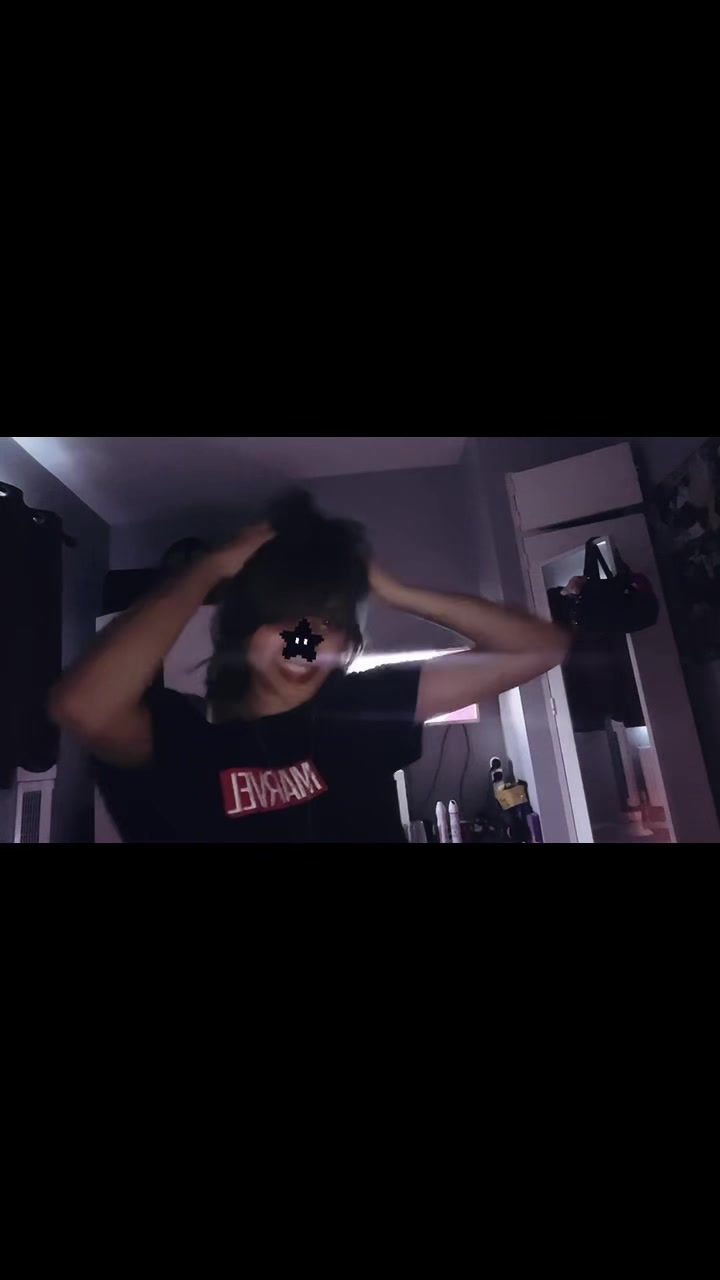 @😼