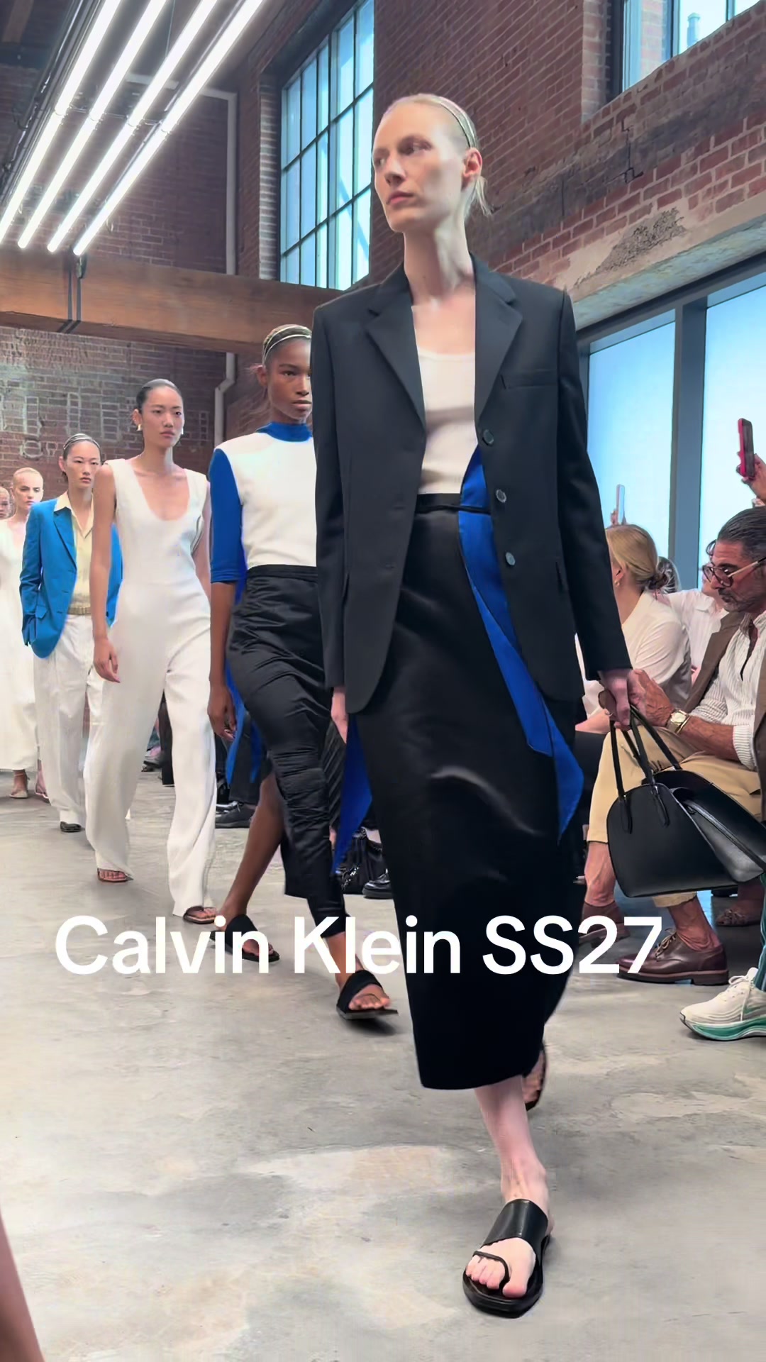 @fashionrailway