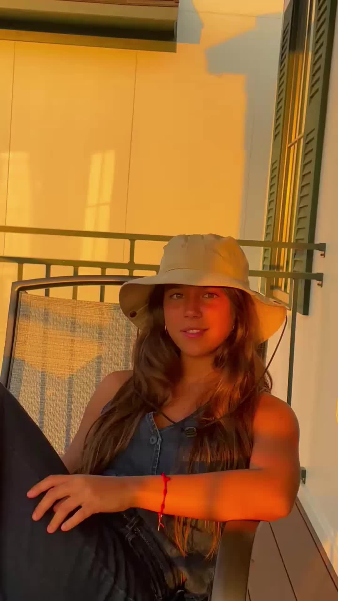 @zeliii