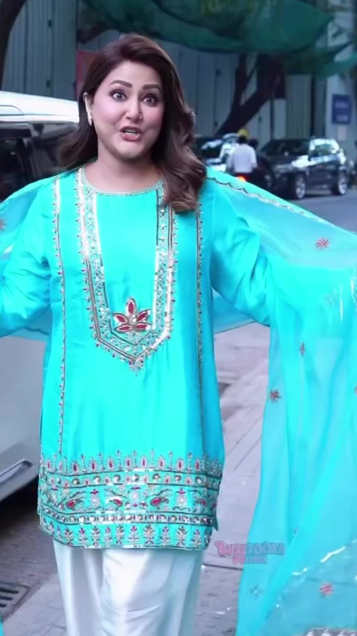 @Hina Khan 💎