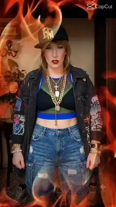 @N U R I A 🌹🌹💋