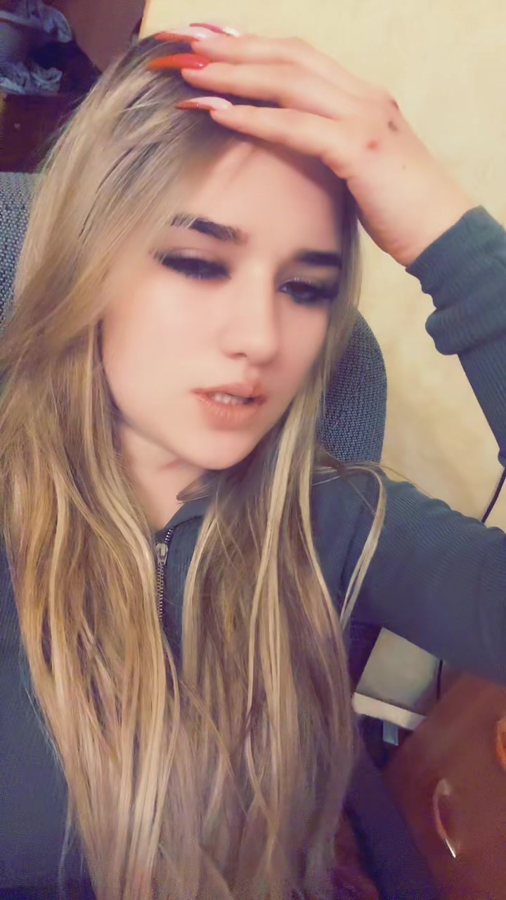 @вика
