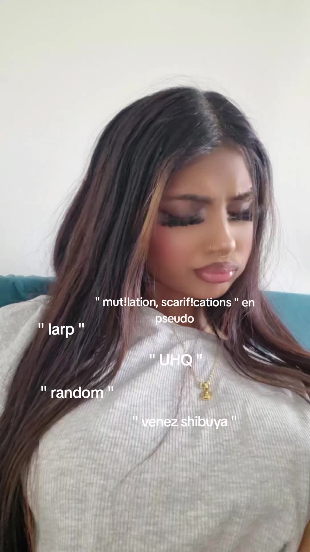 @⃟