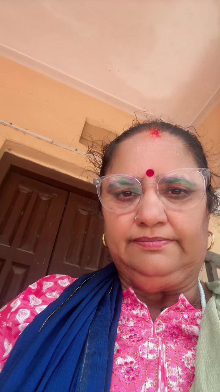 @राधा आचार्य