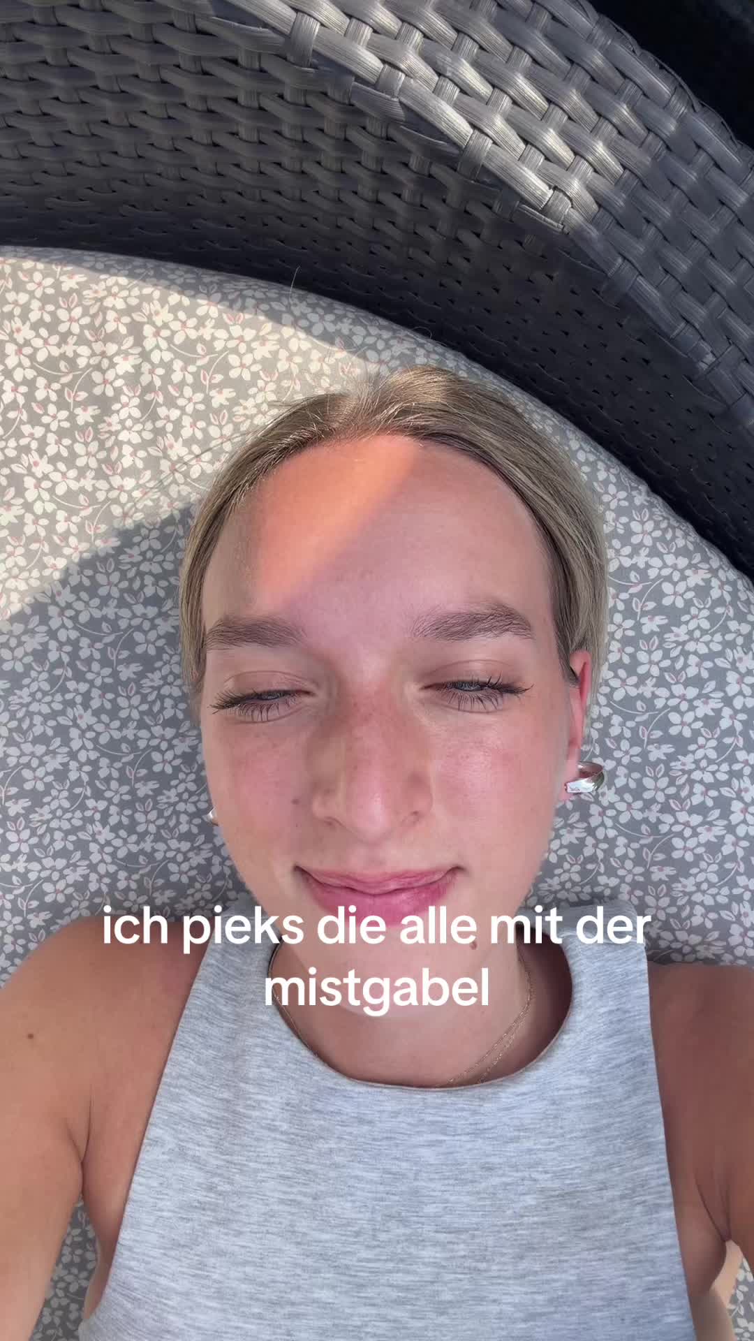 @nadine🐣