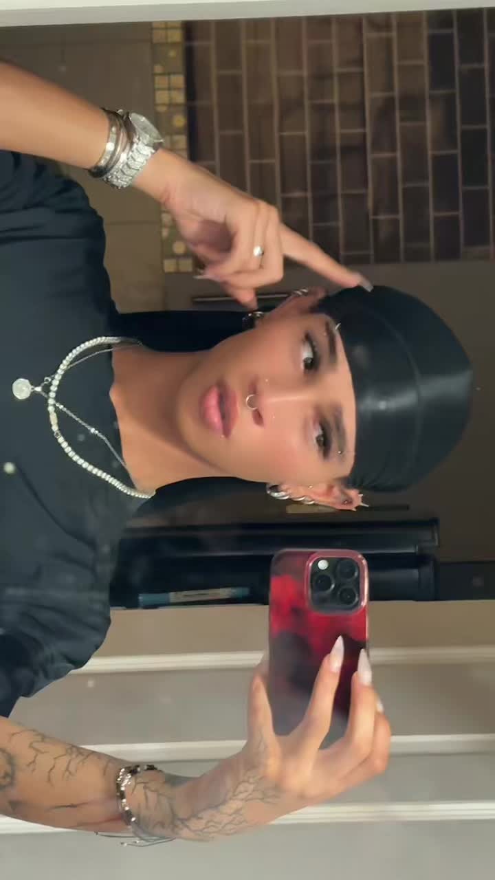 @𝐤𝐢𝐭𝐭𝐲𝐜𝐨𝐥𝐞 🐾
