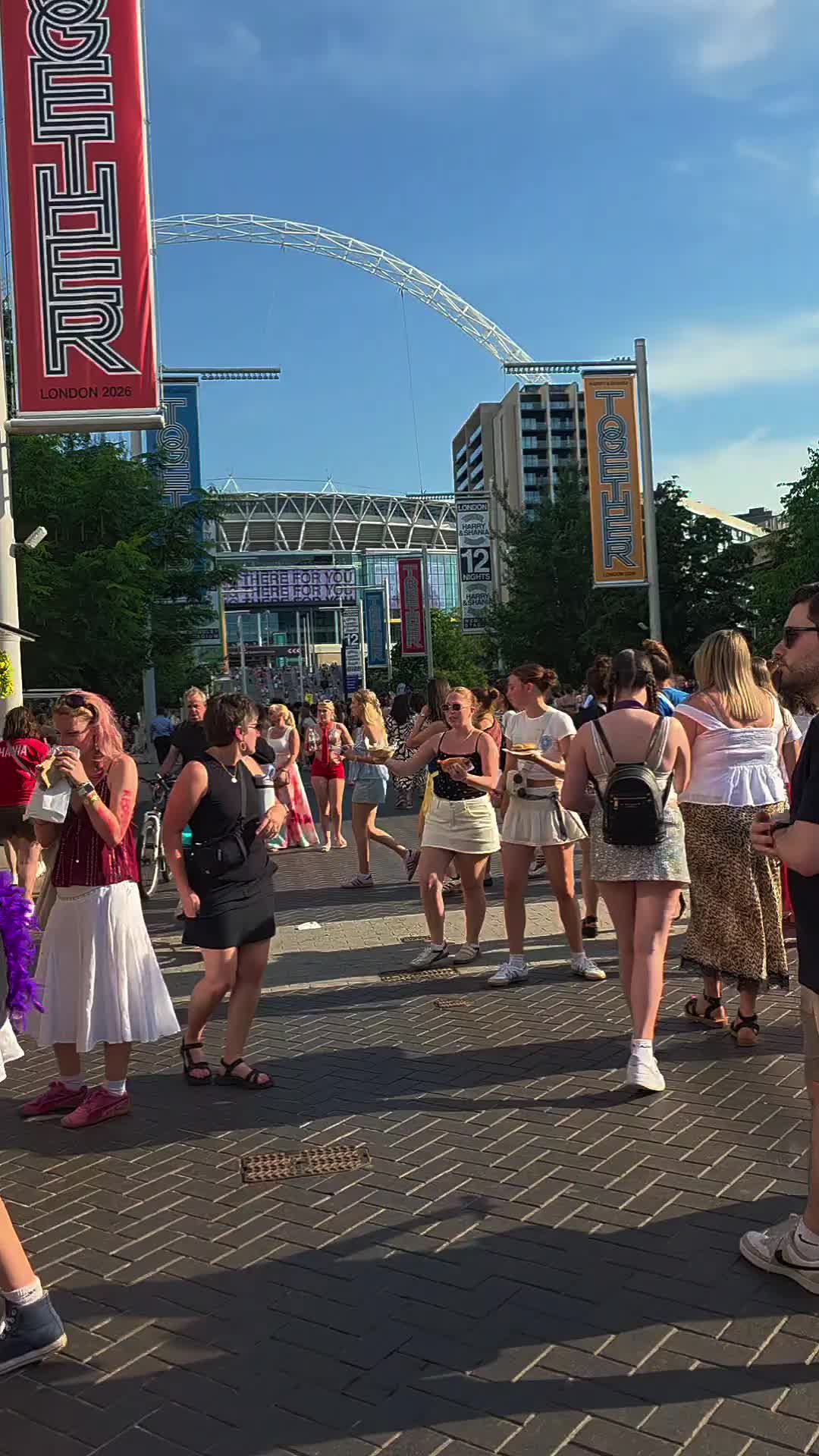 @๐๐ค Emma Lambourne ๐ค๐