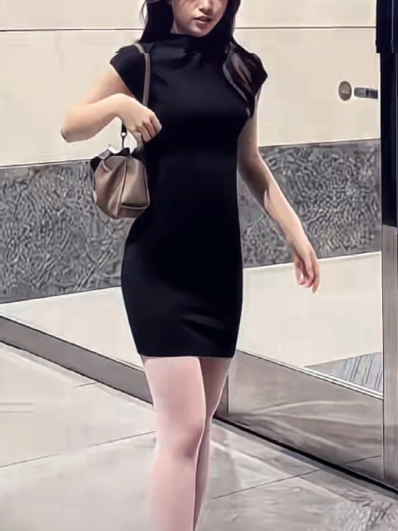 @￴￴𝒹ℯ𝓃𝓃𝓎