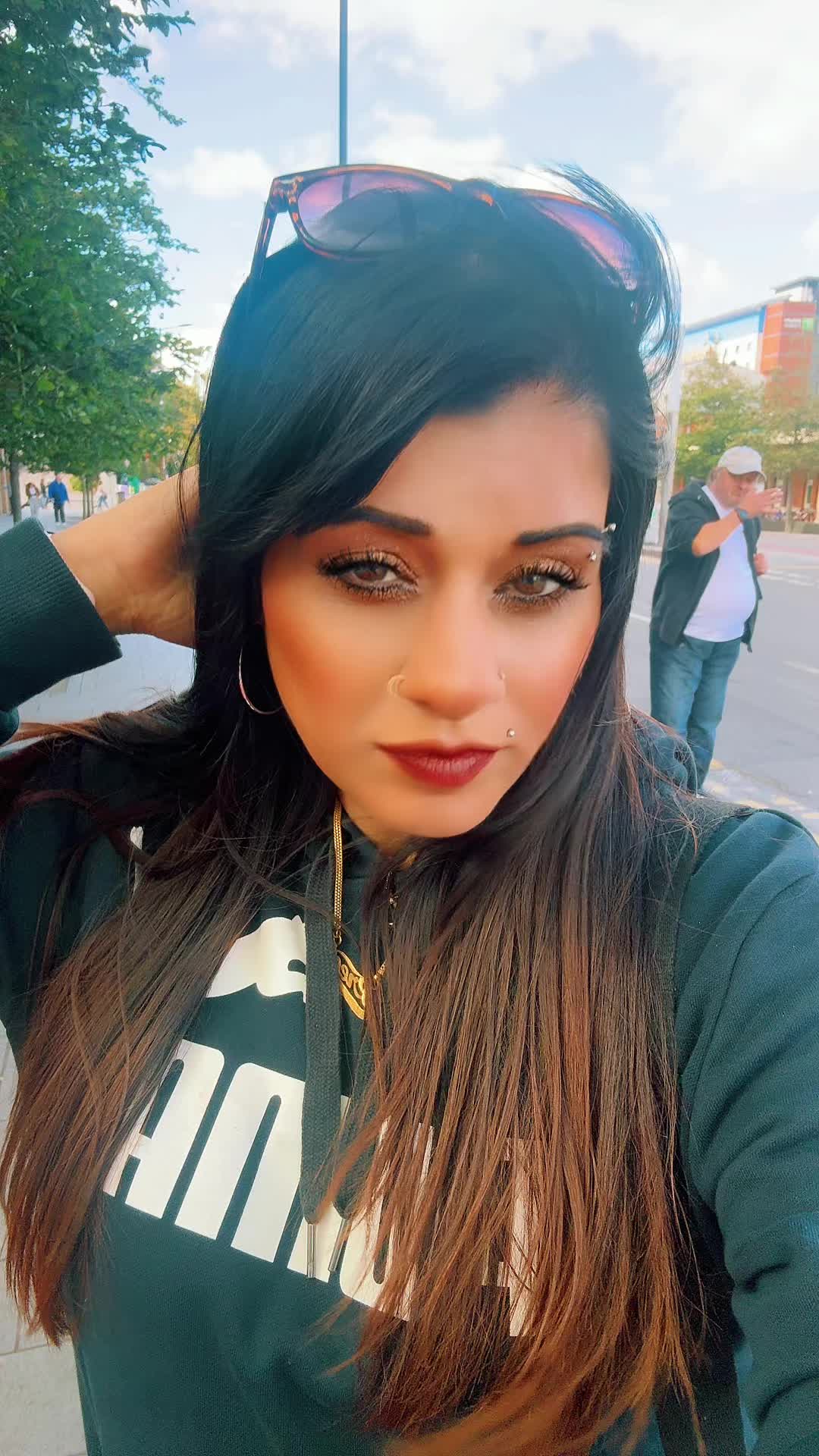 @ⁱᵐ͟͟͞͞☞🇬🇧𝕌𝕂 𝕊𝕙𝕖𝕣𝕟𝕚🐅