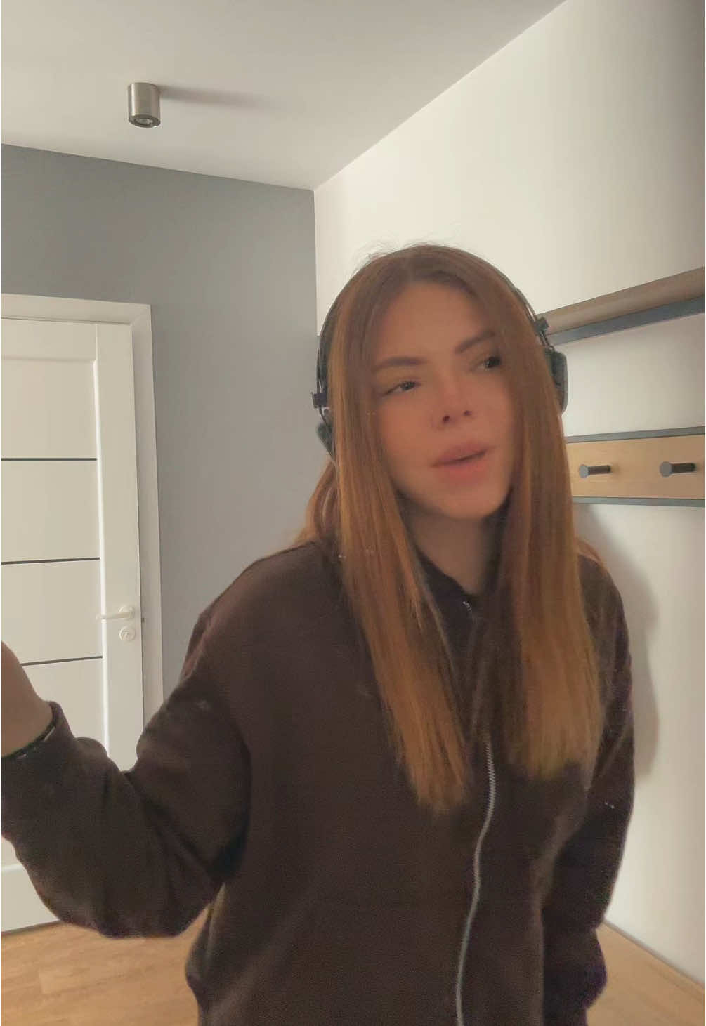@Лиза