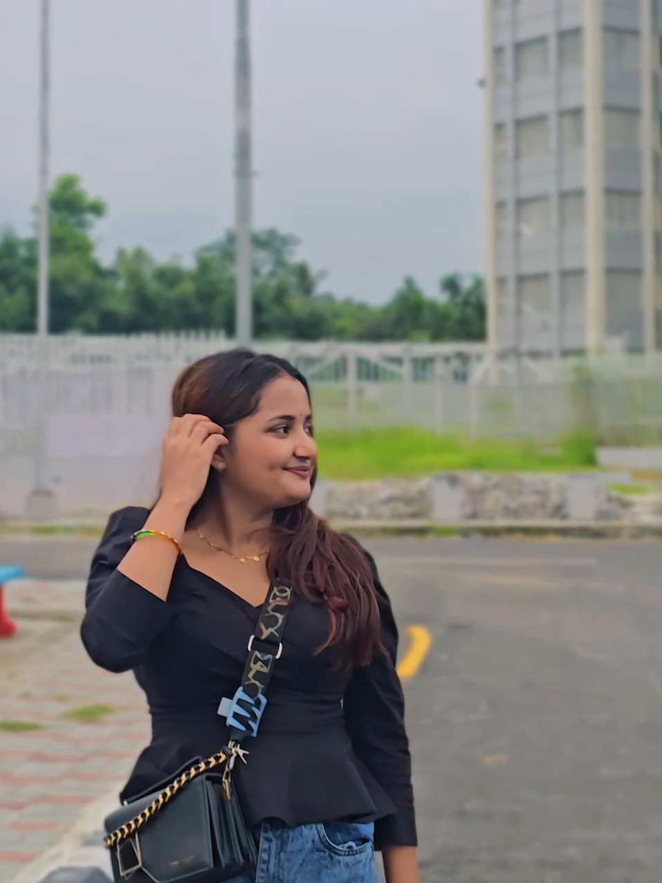@Aaisa Adhikary 💫