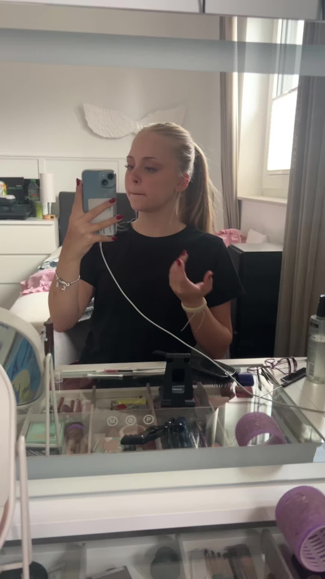 @zoemberassing