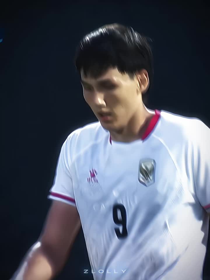 @𝐙𝐥𝐨𝐥𝐥𝐲 🪐