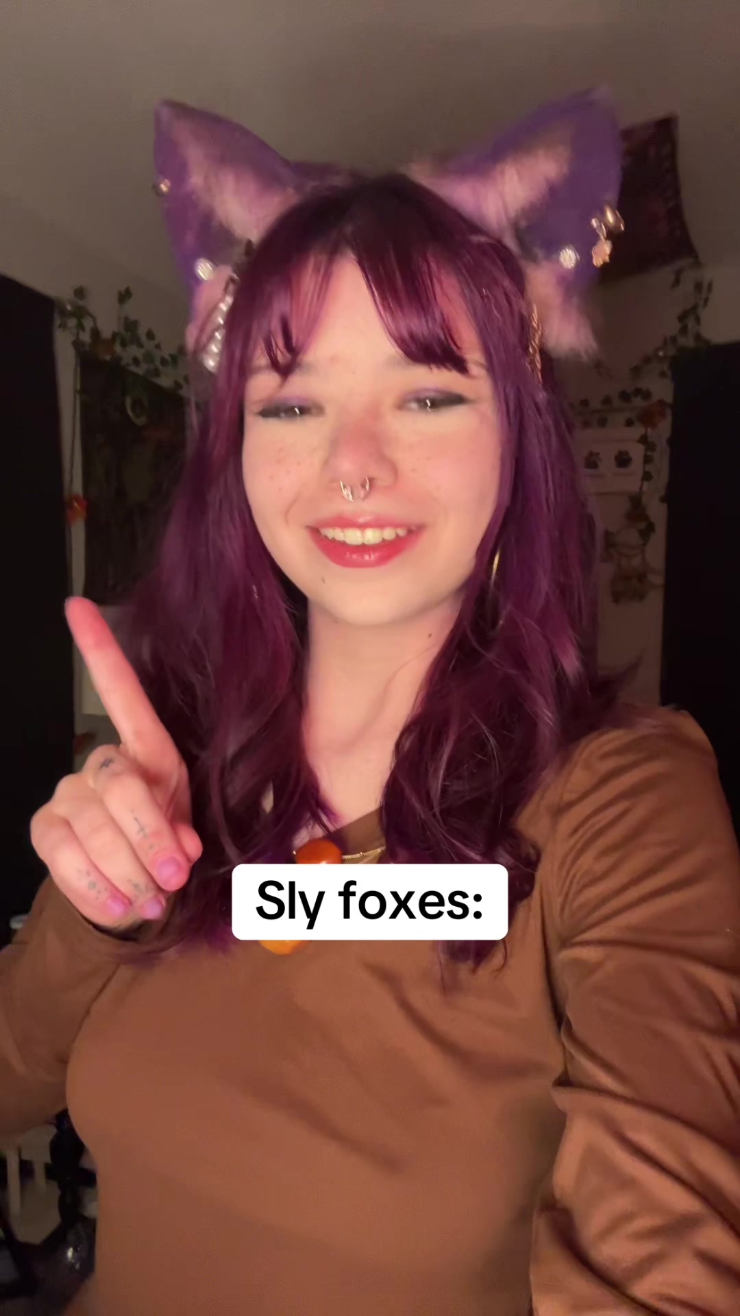 @Foxy_Roxy🍃🐾