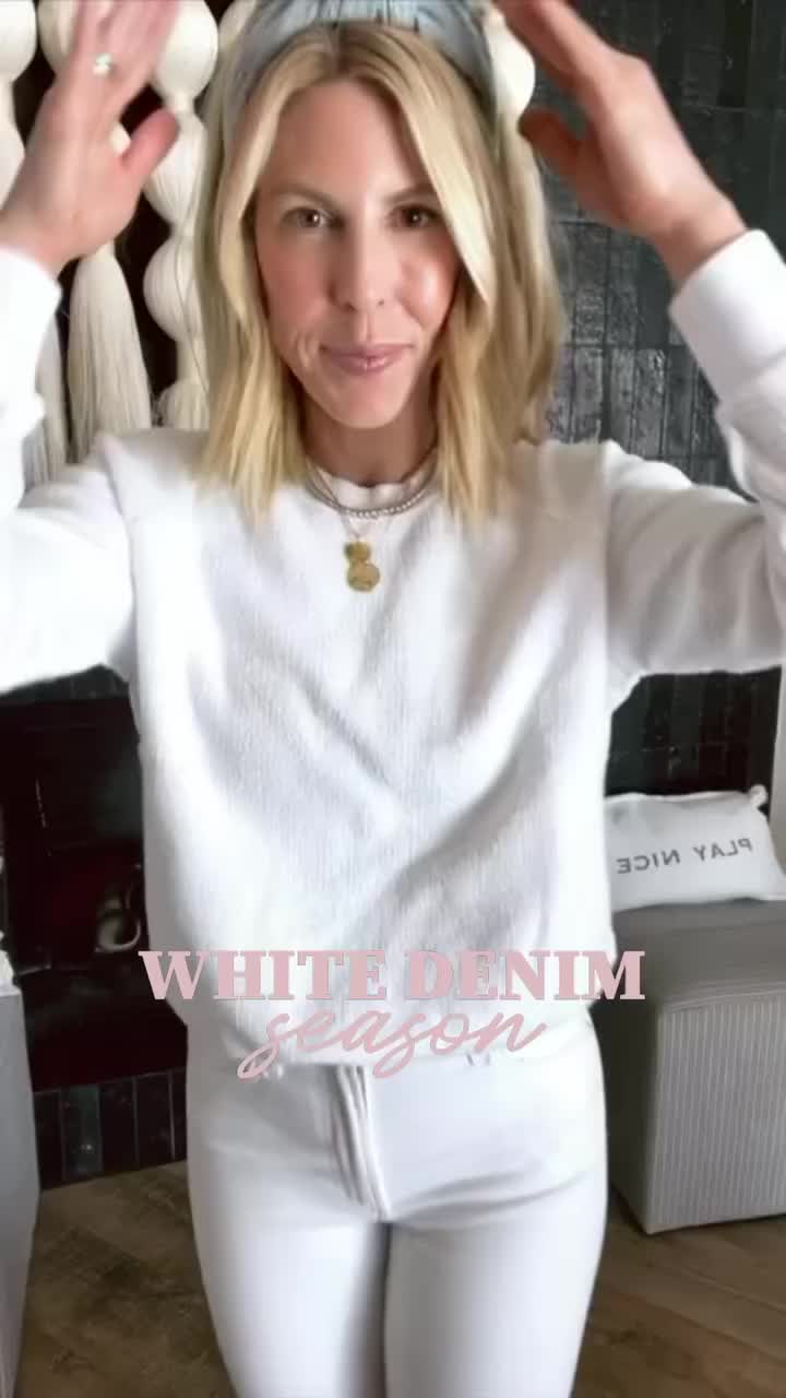 @Mia_Alexander