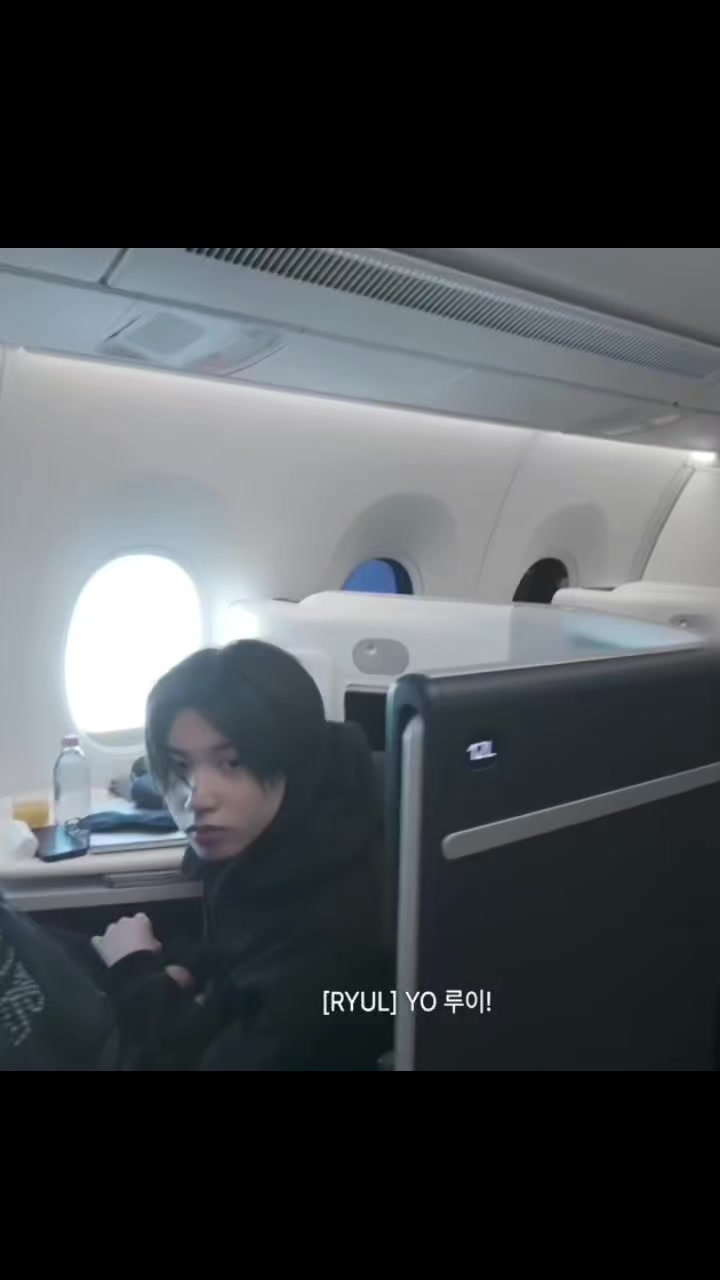 @𝐋𝐨𝐮𝐢𝐬