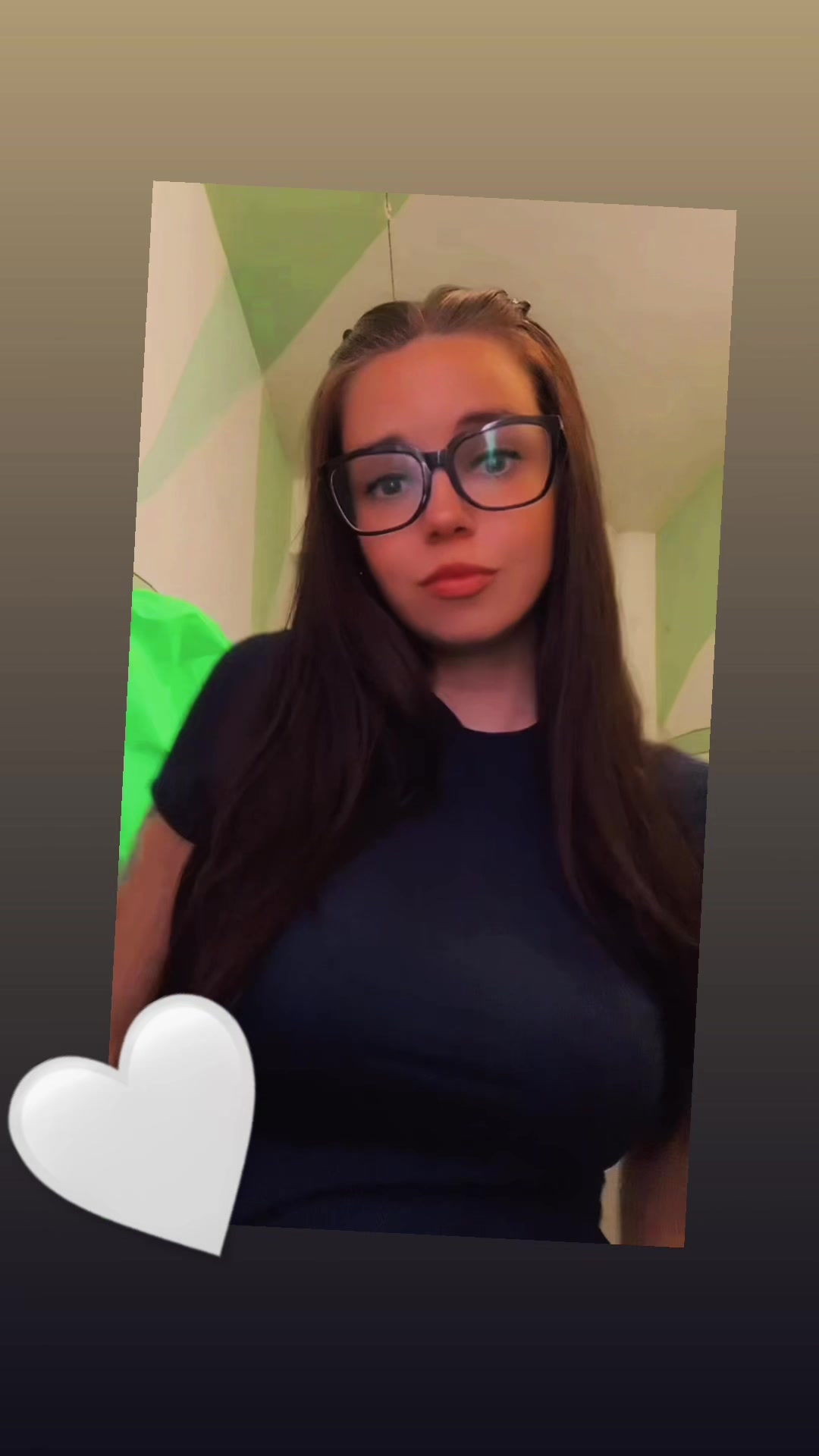 @𝓢𝓲𝓼𝓲 𝓔𝓶