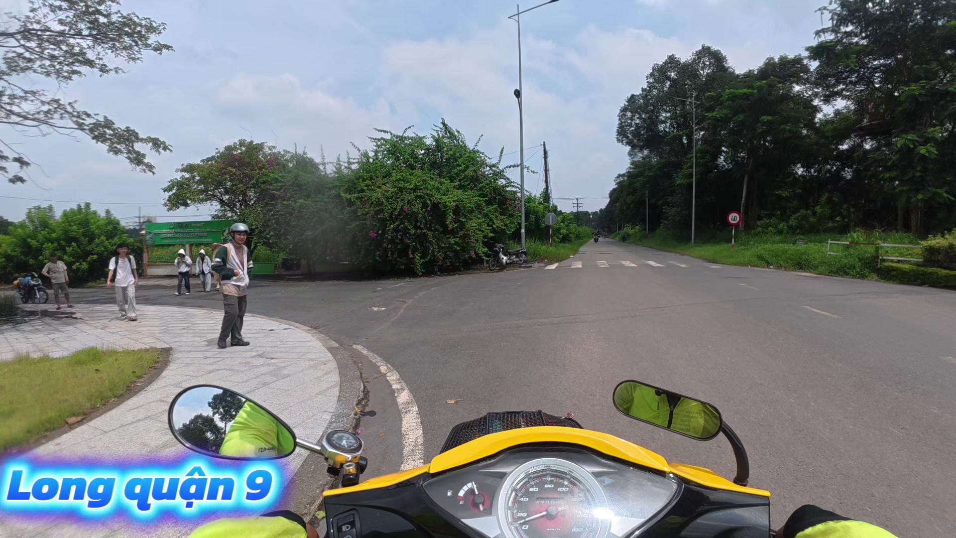 @Long Quận 9