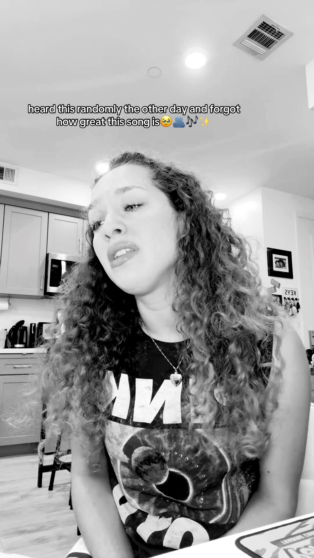 @OfficialHelene