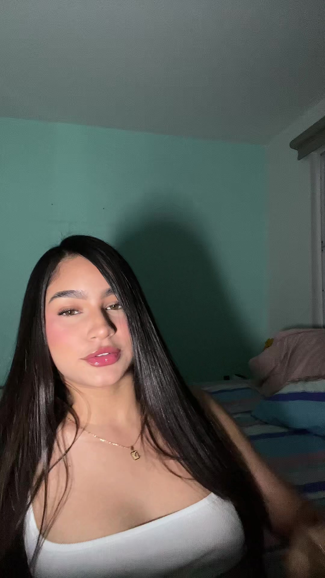 @Valentina